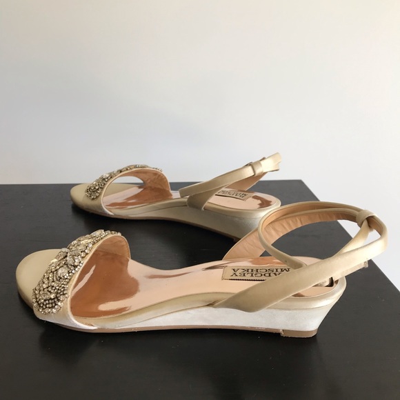 Badgley Mischka Hatch Crystal Embellished Sandal Shirt Size 8 - Picture 7 of 16